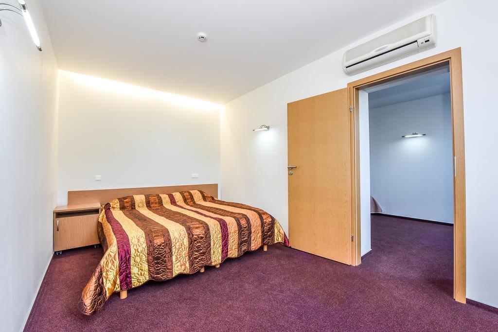Muza Hotel พาลังกา ภายนอก รูปภาพ