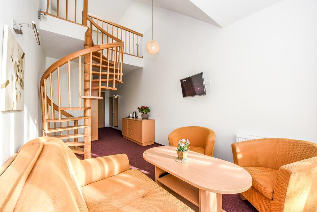Muza Hotel พาลังกา ภายนอก รูปภาพ